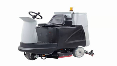 揭秘未来：：多功效驾驶式扫地车来袭!